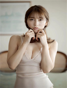 25岁的女子高中生未增删翻译中文翻译