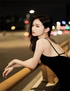 男人的坤巴扎进女人的坤巴里