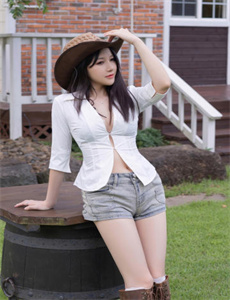 《打工女仆是少女偶像》动漫