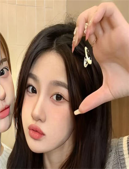 麻豆精品AV一區二區迪麗熱巴_沈芯語天美傳媒免費看